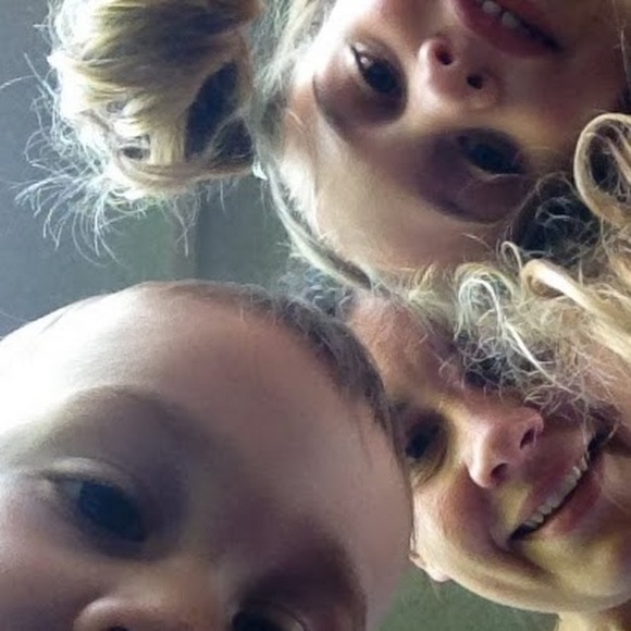 Meet your Posher, Jessica - Picture 1 of 1